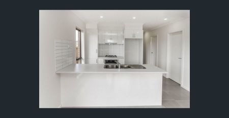 Low Maintenance Living in Merrifield's Estate ! - Photo 4