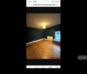 3 bedroom end of terrace house to rent - Photo 2