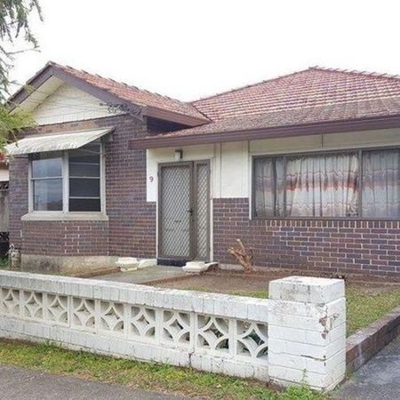Spacious 3-Bedroom-Home in the Heart of Auburn - Photo 3