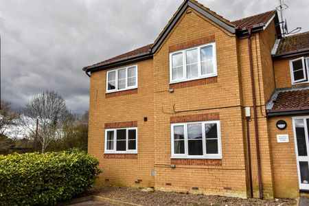 Bantock Close, Browns Wood, Milton Keynes - Photo 2