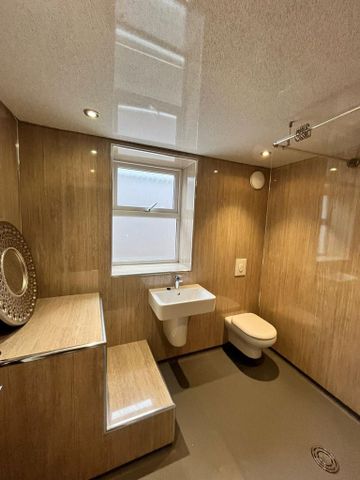 4 bedroom terraced house to rent - Photo 5