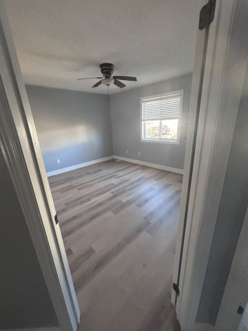 For Lease - 584 Falconridge Drive, Oshawa, Ontario - Photo 2