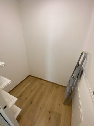 Neuwertige 3 Zimmer Gartenwohnung in Bisamberg inklusive Garagenplatz und Abstellplatz - Foto 4