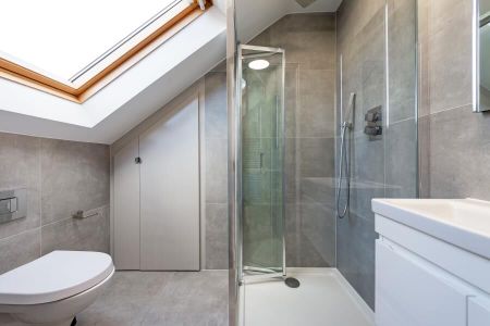 1 Bedroom Apartment To Let - Photo 3