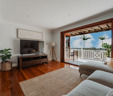 Spacious Family Home with Pool & Stunning River and Valley Views - Photo 3