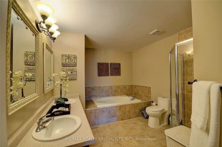 Detached Home For Lease | W9033084 - Photo 3