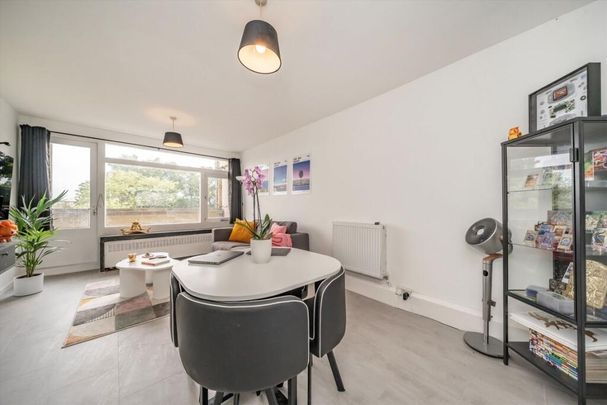 2 Bed Maisonette, Binley House, SW15 - Photo 1