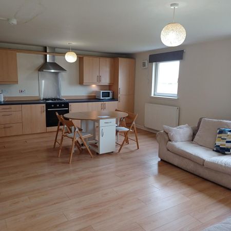 2 bedroom flat to rent - Photo 4