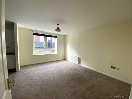 2 bedroom property to rent in Renfrew - Photo 3