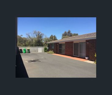 TIDY UNIT CLOSE TO THE BEACH - Photo 6