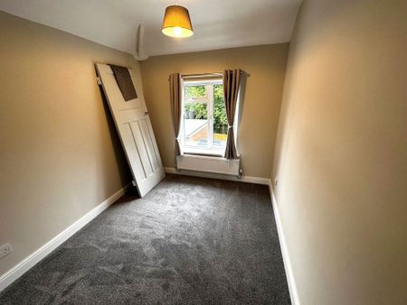 Brook Crescent, Hagley, Stourbridge, DY9 - Photo 3