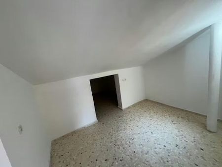 Carrer de Josep Benlliure, Valencia, Valencian Community 46011 - Photo 2