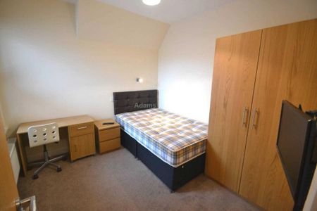 5 bedroom flat to rent - Photo 3