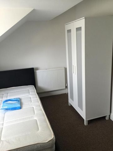 5 bedroom terraced house to rent - Photo 5