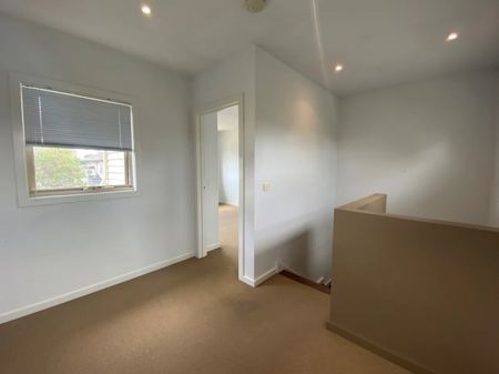 3/24 Strathallan Road, Macleod - Photo 4