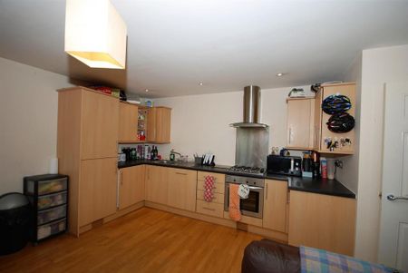 2 bedroom apartment to rent - Photo 5