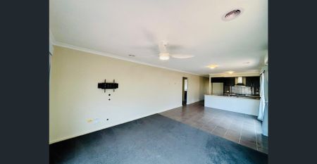 Perfect family home in great location!! - Photo 2