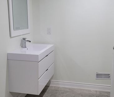 For Lease - 275 River Oaks Boulevard Unit# Lower Level, Oakville, O... - Photo 2