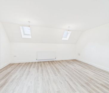 2 bedroom coach house to rent - Photo 3