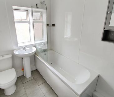 3 bedroom semi-detached house to rent - Photo 6