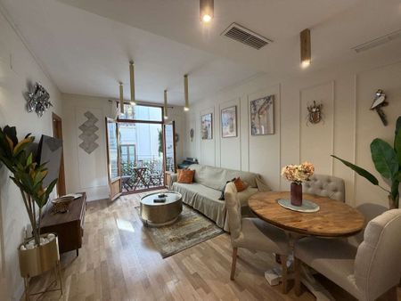 1 room luxury Apartment for rent in Valencia - Photo 2