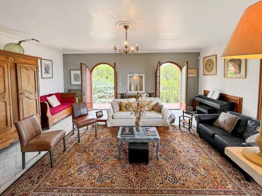 Maison Ensues La Redonne 6 pièce(s) 180 m2 - Photo 1