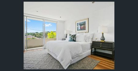 Spacious & Stylish Fully Furnished Designer Home with Pool – Utilities Included - Photo 4