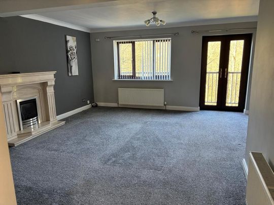 3 bedroom end of terrace house to rent - Photo 1