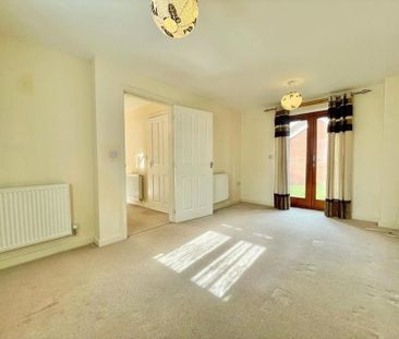 3 bedroom semi-detached house to rent - Photo 1