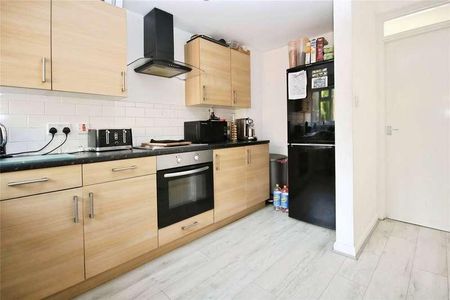 Gun Hill Place, Basildon, SS16 - Photo 4