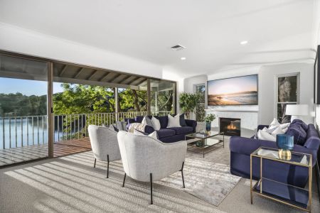 Prestigious Waterfront Haven in Idyllic Blue-Chip Location - Photo 2