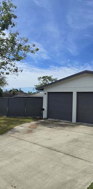 2 Lomond Close, Edge Hill QLD 4870 - House For Rent | Domain - Photo 1