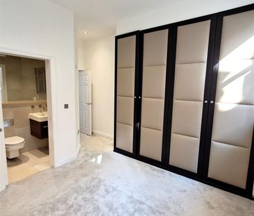 2 bed flat to rent in Royal Connaught Drive, Bushey, WD23 - Photo 5