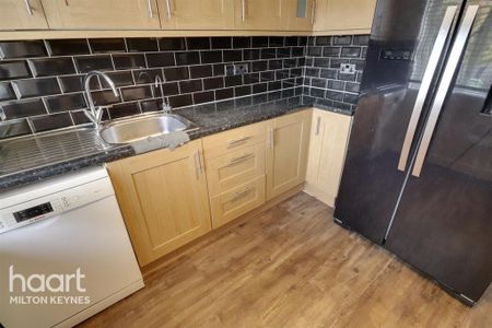 3 bedroom terraced house to rent - Photo 5