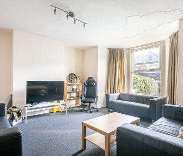 8 bedroom house to rent - Photo 1