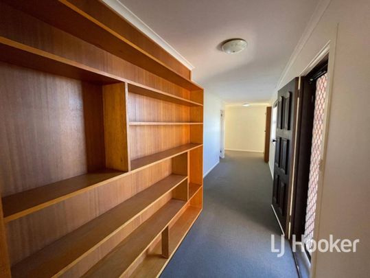 Spacious 3-bedroom Home with Studio - Photo 1