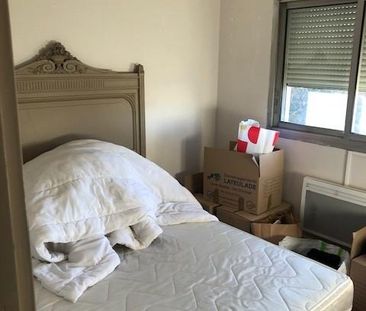 Location Appartement 3 pièces 77m² VAULX EN VELIN 69120 - Photo 2