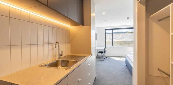 AVAILBLE 1st Jan 2026 - Photo 2