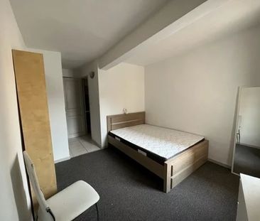 Location Appartement 2 pièces 42m² AIX EN PROVENCE 13100 - Photo 2
