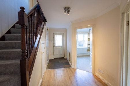 4 bedroom detached house to rent - Photo 5