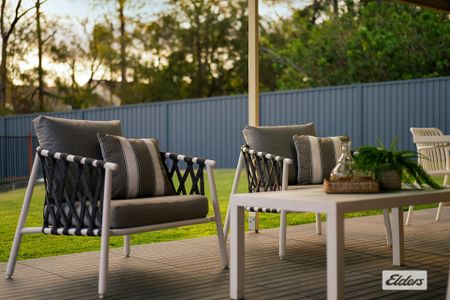 Spacious Family Home in Convenient Springwood Location - Photo 4