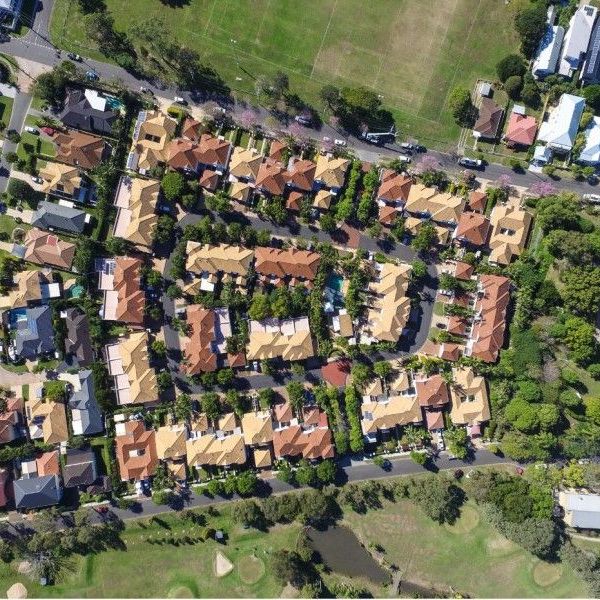 Resort-Style Living in heart of Bulimba - Photo 1