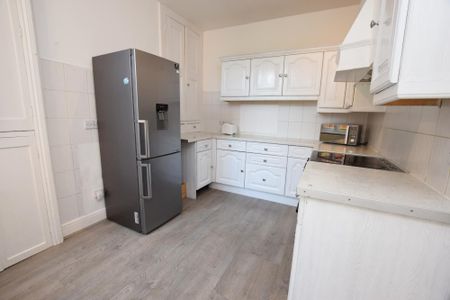 4 bedroom terraced house to rent - Photo 5