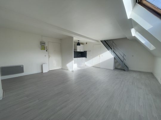 Duplex située au BORD D'ESSONNE - secteur calme - Photo 1