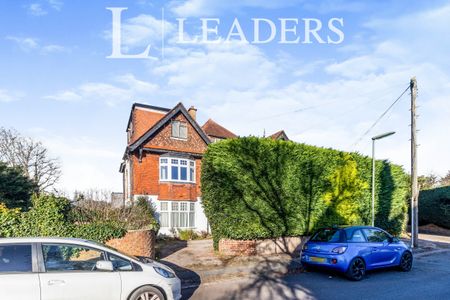 1 bedroom room to rent Ashdown Road, Epsom - Photo 4