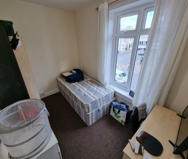 5 Bed Student Accommodation - Photo 3