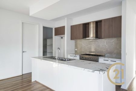 Live in Style - Photo 2