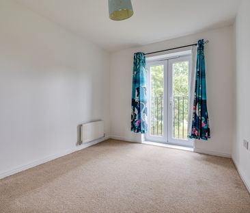 Standingwood Road, Ellesmere Port - Photo 2