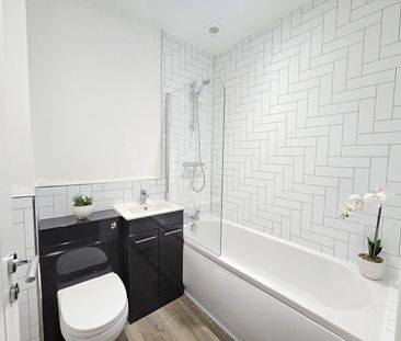 Two bedroom terraced house - Photo 4