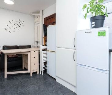 5 bedroom house to rent - Photo 2